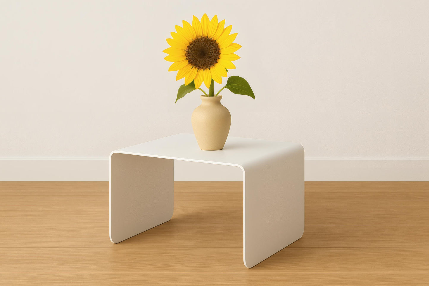 Minimalistyczny stolik metalowy z giętej blachy