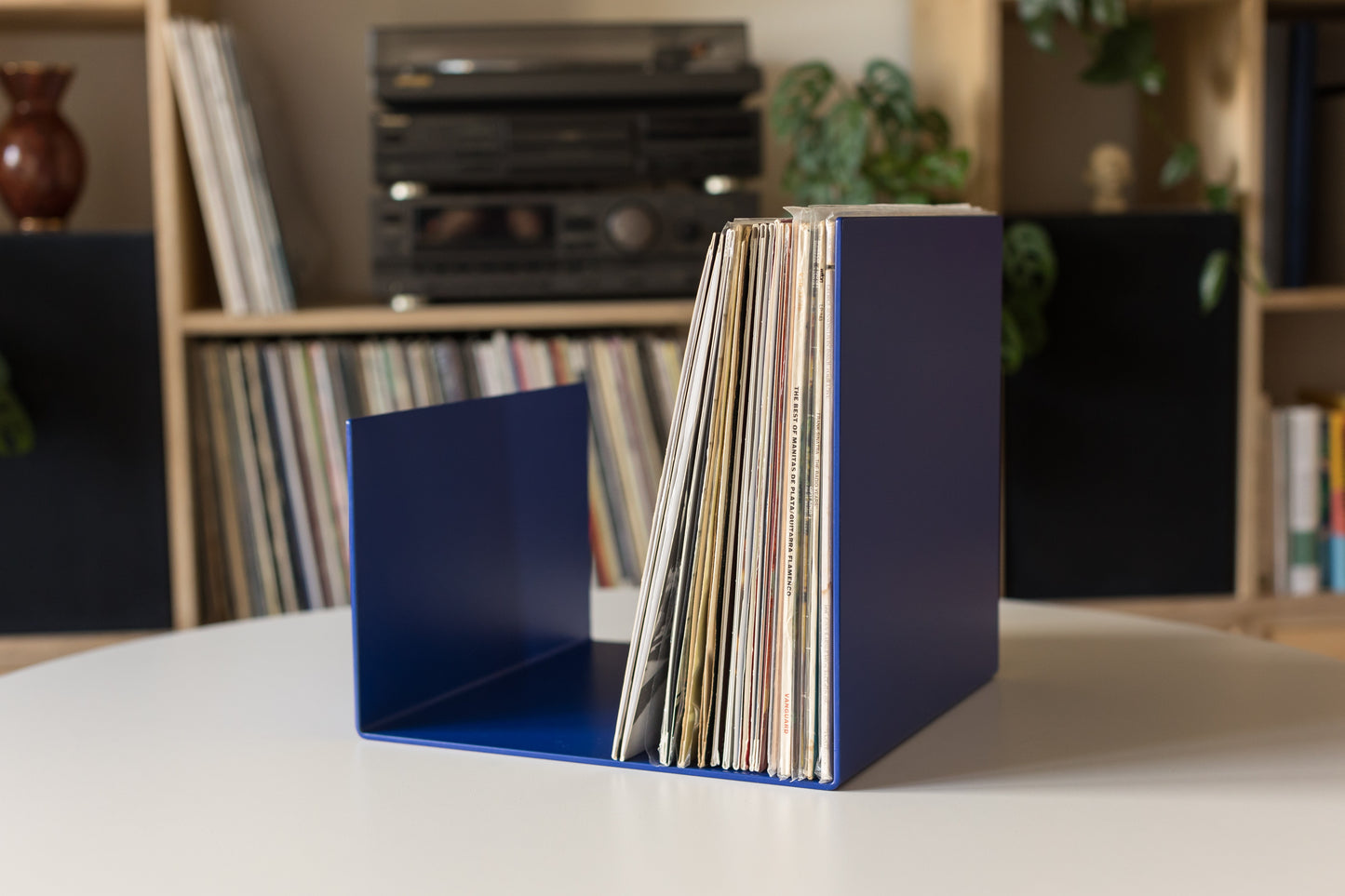Metalowy stojak na płyty winylowe, czasopisma, albumy