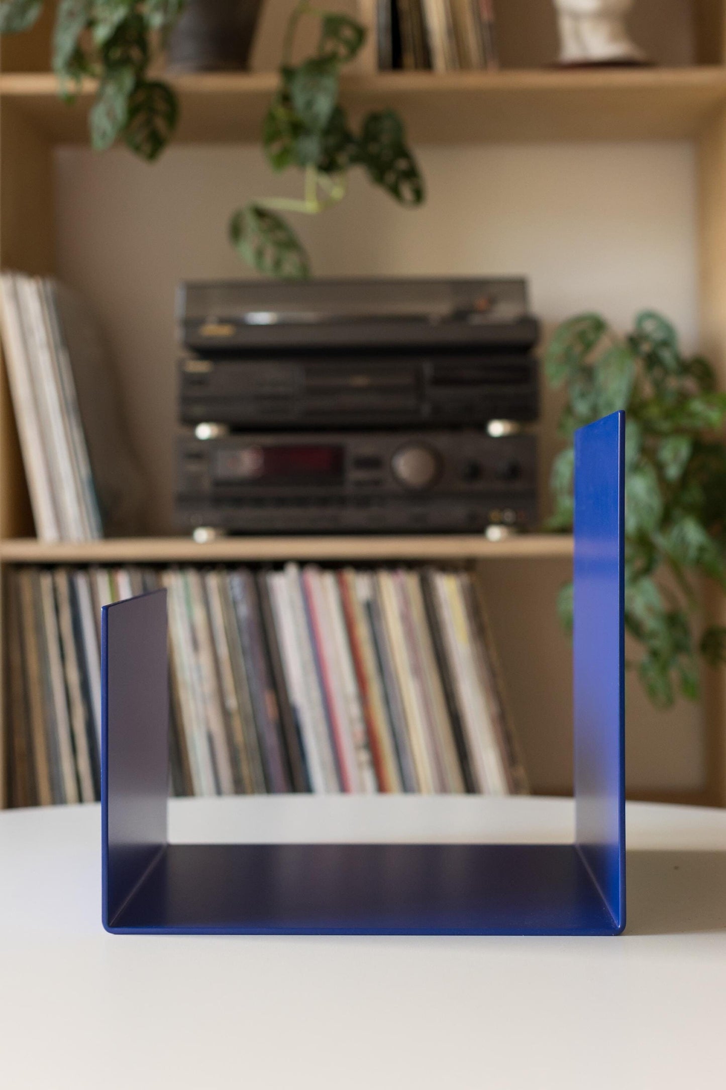 Metalowy stojak na płyty winylowe, czasopisma, albumy