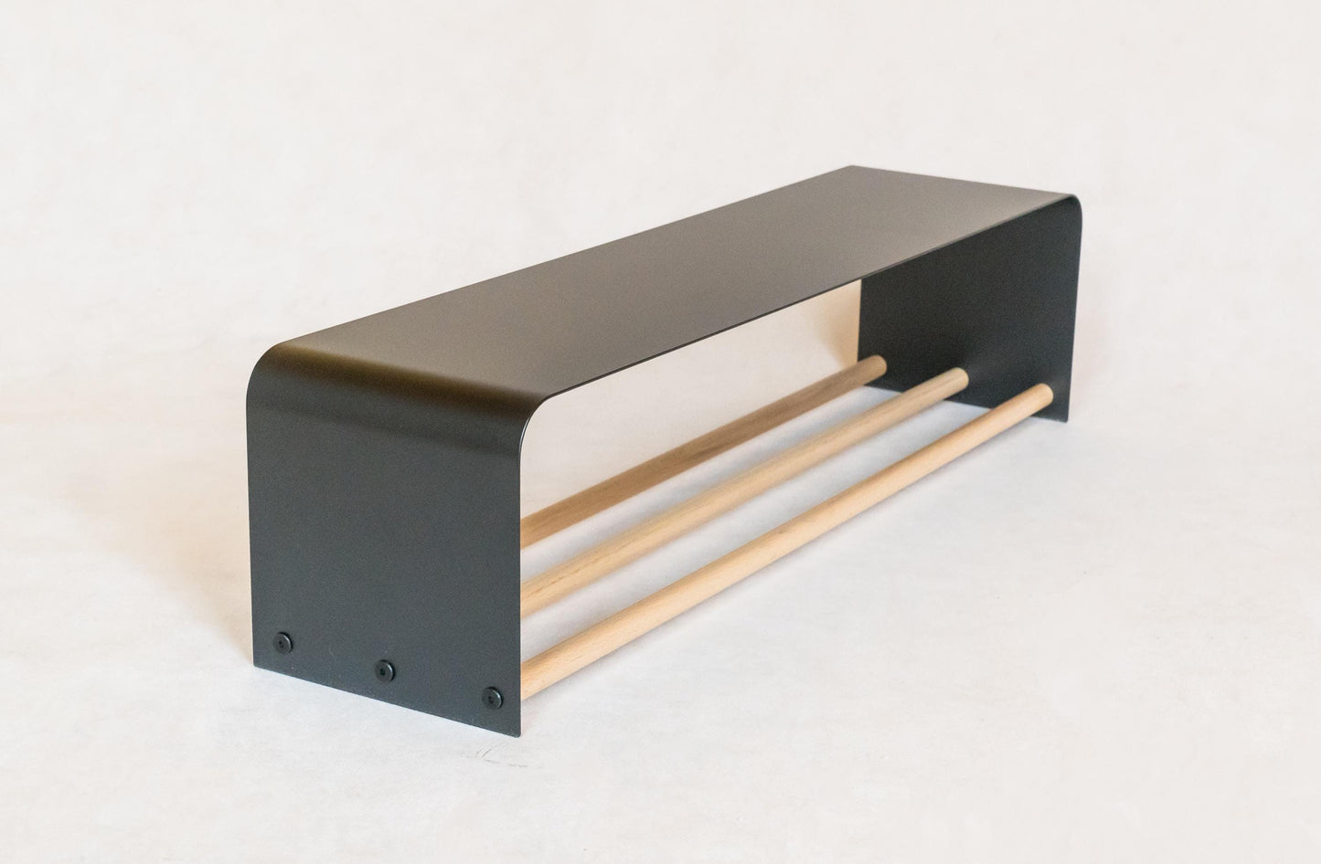 Nowoczesny metalowy stojak na obuwie