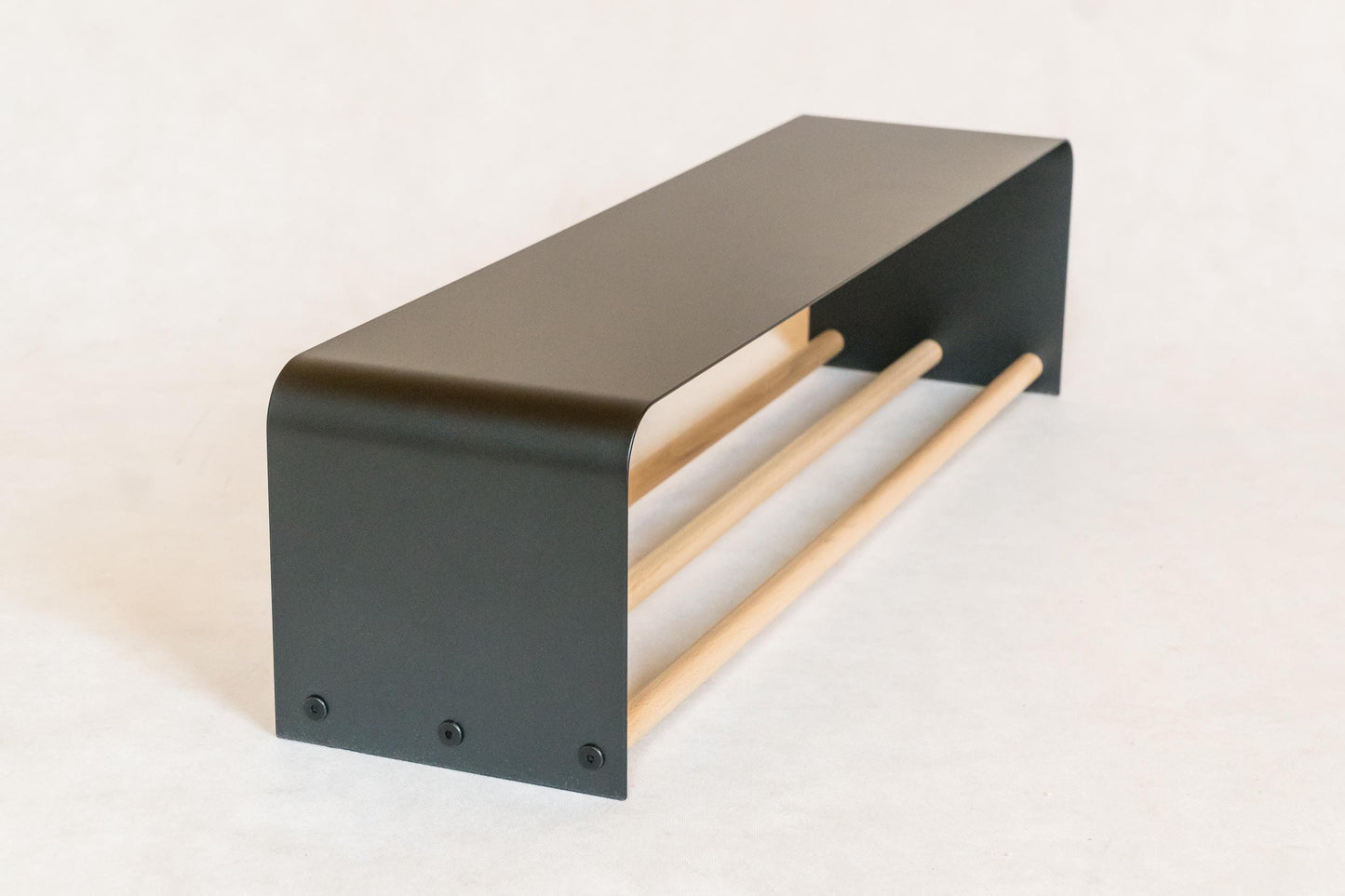 Nowoczesny metalowy stojak na obuwie