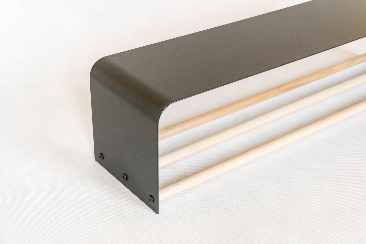 Nowoczesny metalowy stojak na obuwie