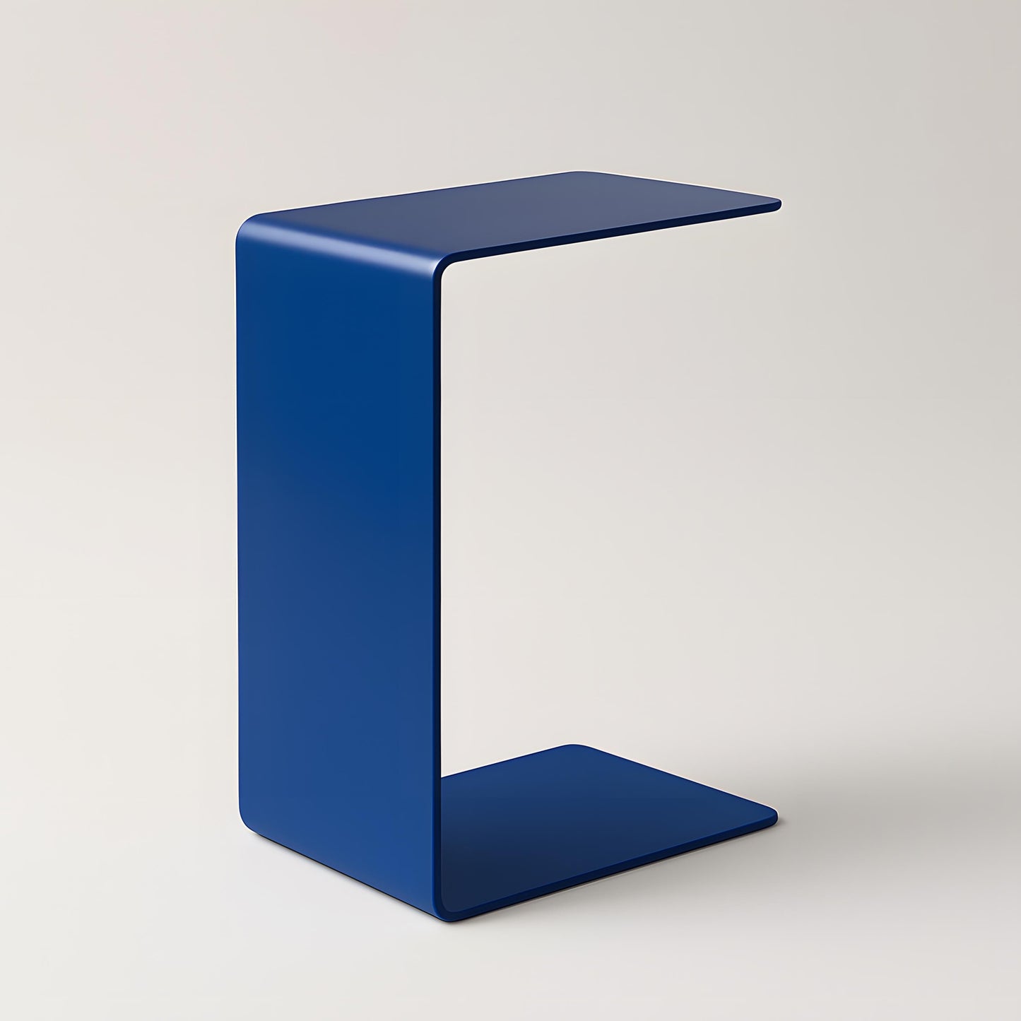 Minimalistyczny niebieski stolik do sofy lub fotela